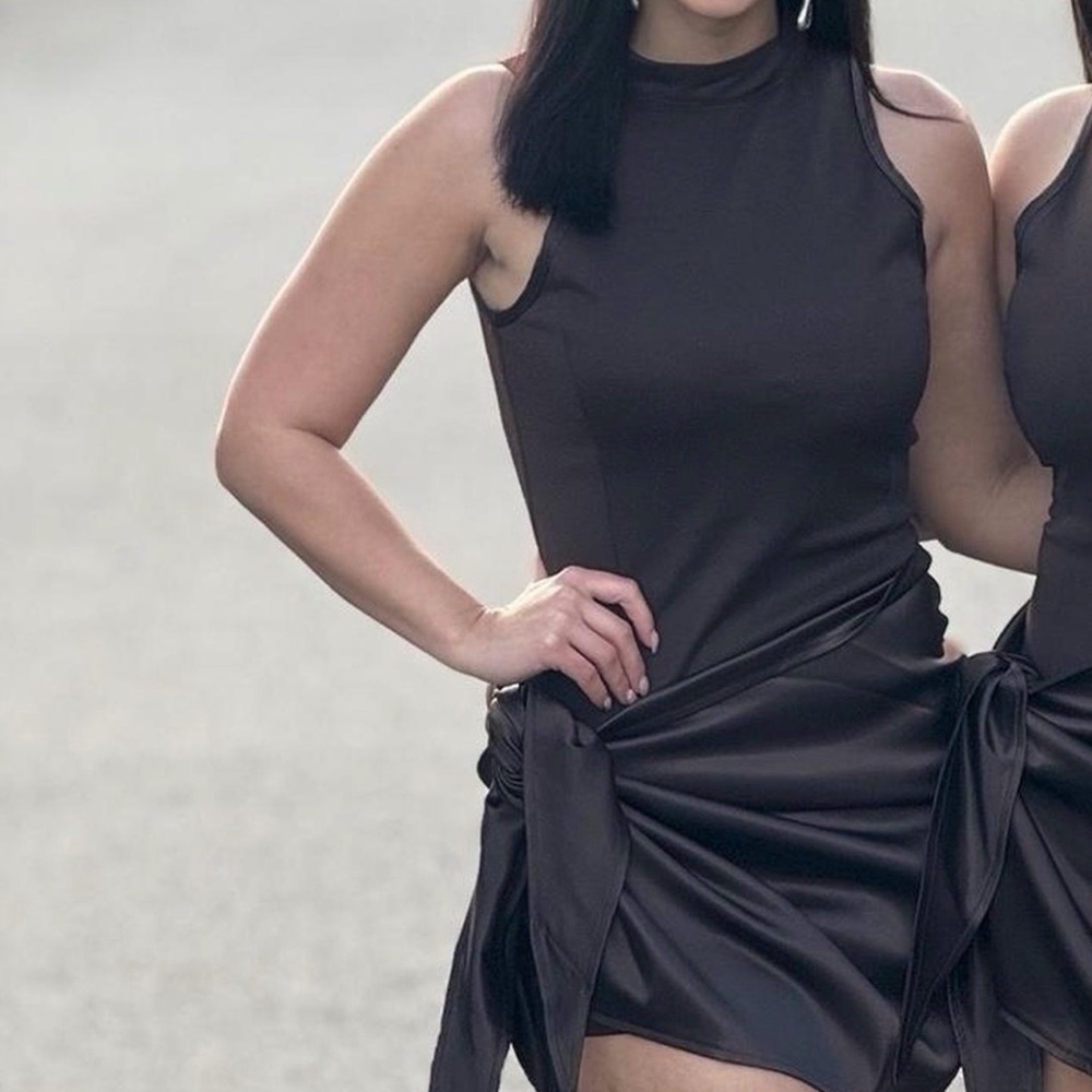 Elegant Sleeveless Brown Dress